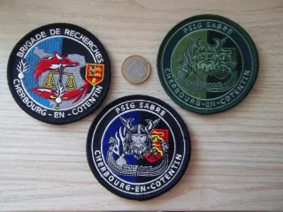 lot écussons militaire Cherbourg insignes gendarmerie collection